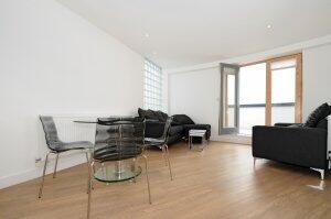 3 bed 1st Floor Flat for rent in London. From Kinleigh Folkard & Hayward - Sales - Muswell Hill