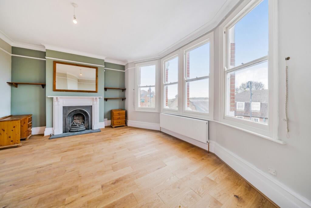 3 bed 1st Floor Flat for rent in London. From Kinleigh Folkard & Hayward - Sales - Muswell Hill 3 bed 1st Floor Flat for rent in London. From Kinleigh Folkard & Hayward - Sales - Muswell Hill