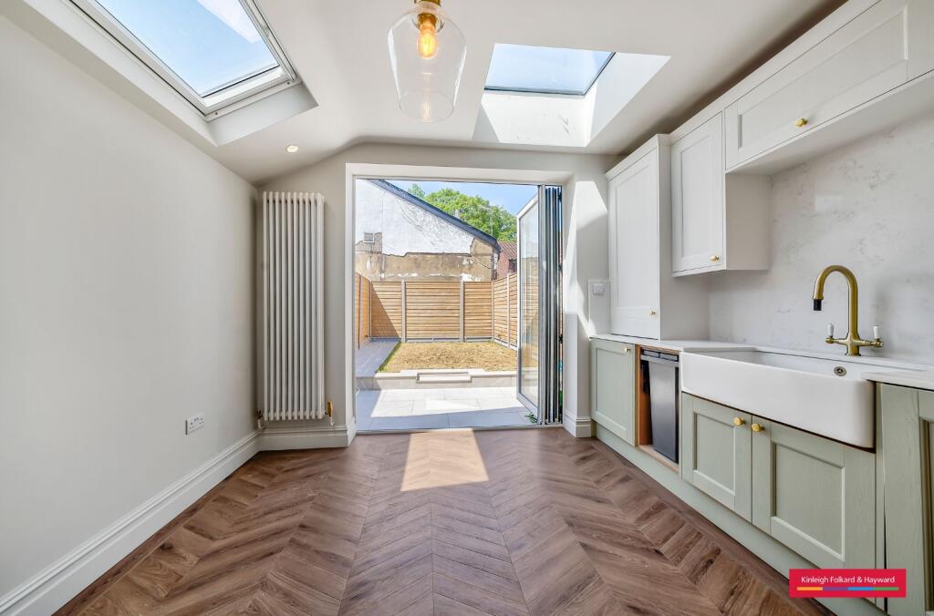 4 bed Semi Detached for rent in London. From Kinleigh Folkard & Hayward - Sales - Muswell Hill