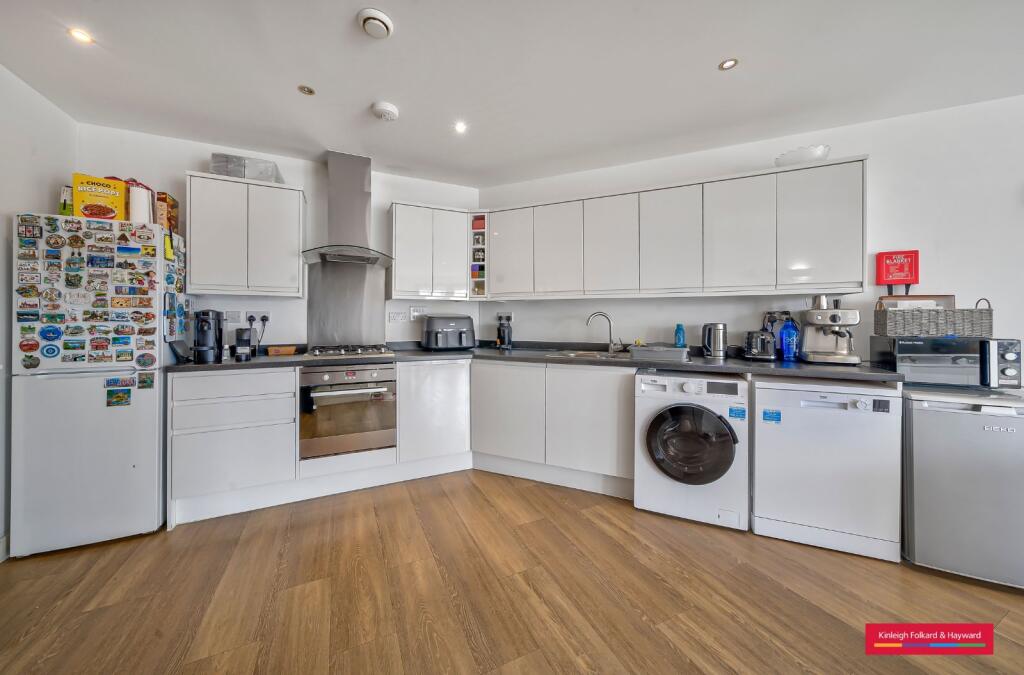 2 bed 1st Floor Flat for rent in London. From Kinleigh Folkard & Hayward - Sales - Muswell Hill