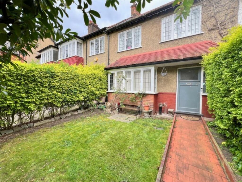 3 bed Detached House for rent in Acton. From Rolfe East