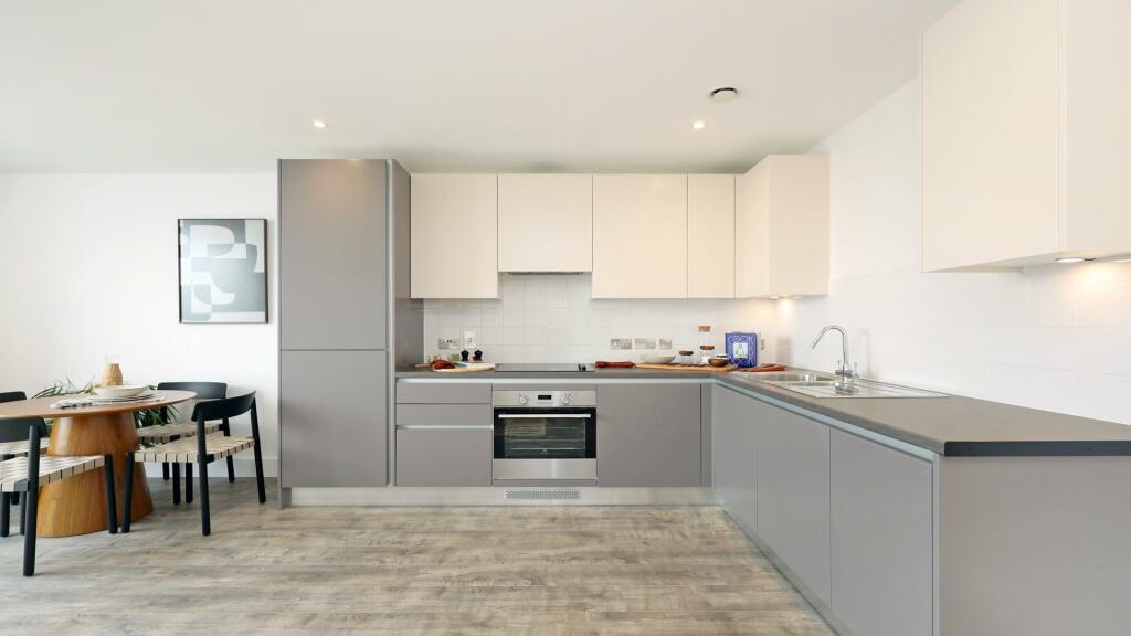 2 bed Flat for rent in Acton. From Rolfe East