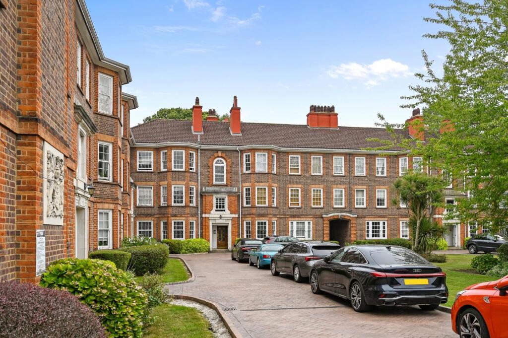 2 bed 1st Floor Flat for rent in London. From Rolfe East - Acton