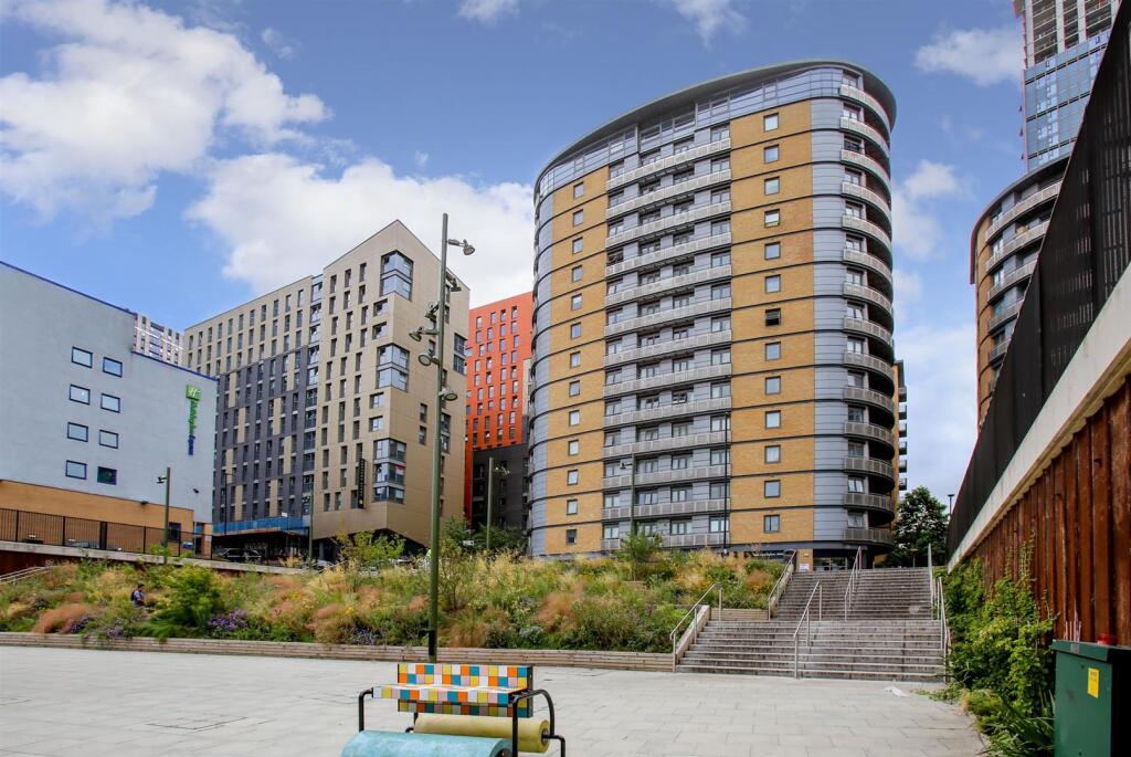 2 bed 1st Floor Flat for rent in Acton. From Rolfe East - Acton