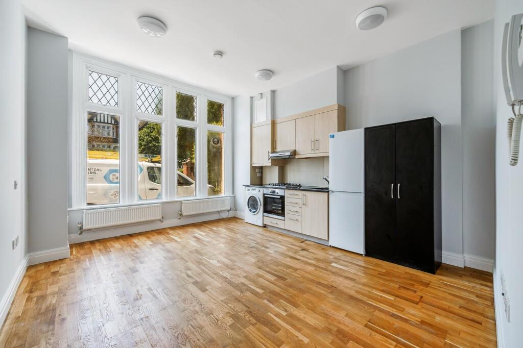 4 bed Studio for rent in Acton. From Rolfe East - Acton