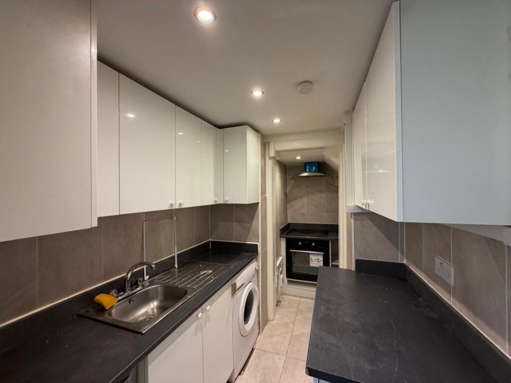 1 bed 1st Floor Flat for rent in Acton. From Rolfe East - Acton