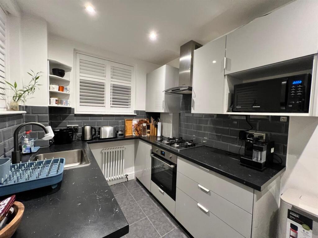 2 bed 1st Floor Flat for rent in Acton. From Rolfe East - Acton