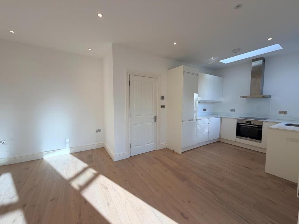 1 bed 1st Floor Flat for rent in Acton. From Rolfe East - Acton