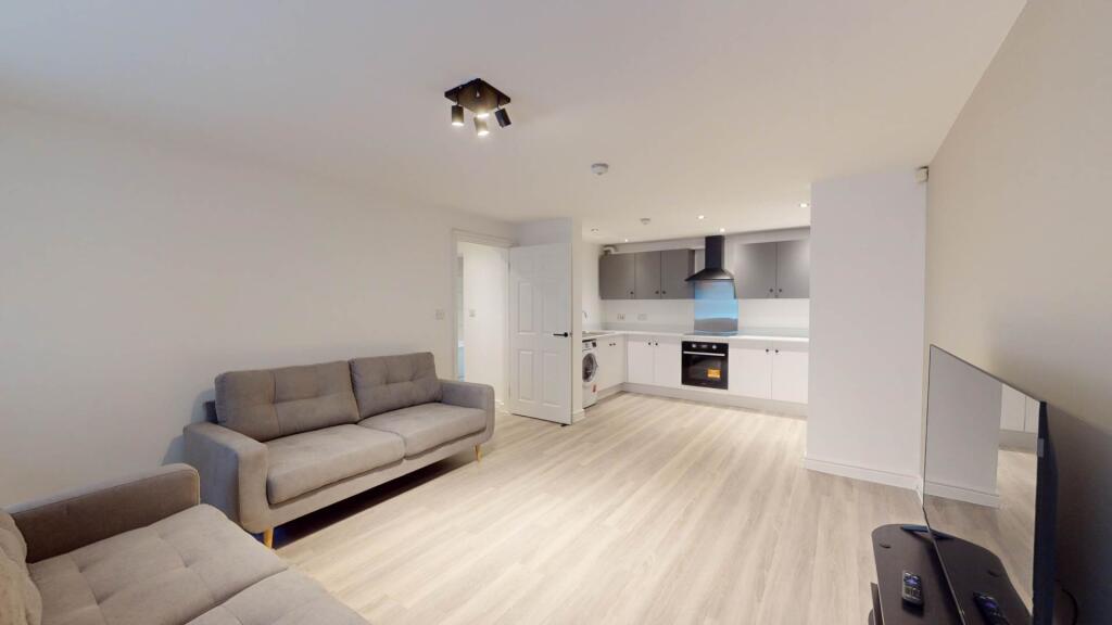 5 bed 1st Floor Flat for rent in Gatley. From Flax & Co - Manchester 5 bed 1st Floor Flat for rent in Gatley. From Flax & Co - Manchester