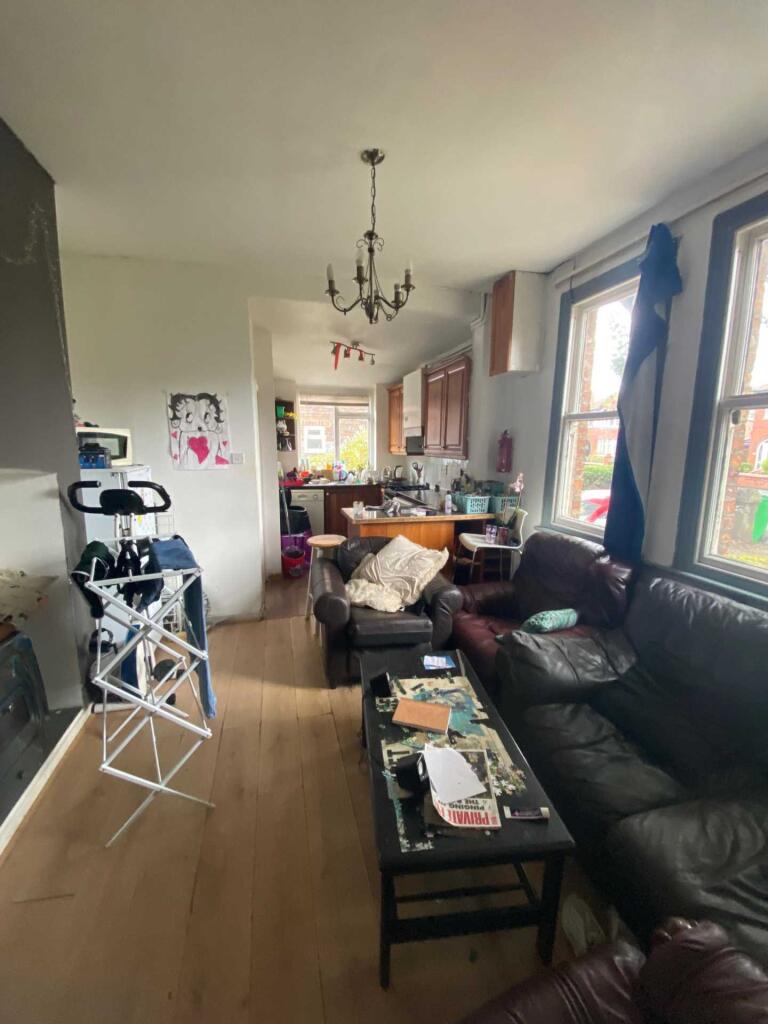 9 bed Semi Detached for rent in Stockport. From Flax & Co - Manchester 9 bed Semi Detached for rent in Stockport. From Flax & Co - Manchester