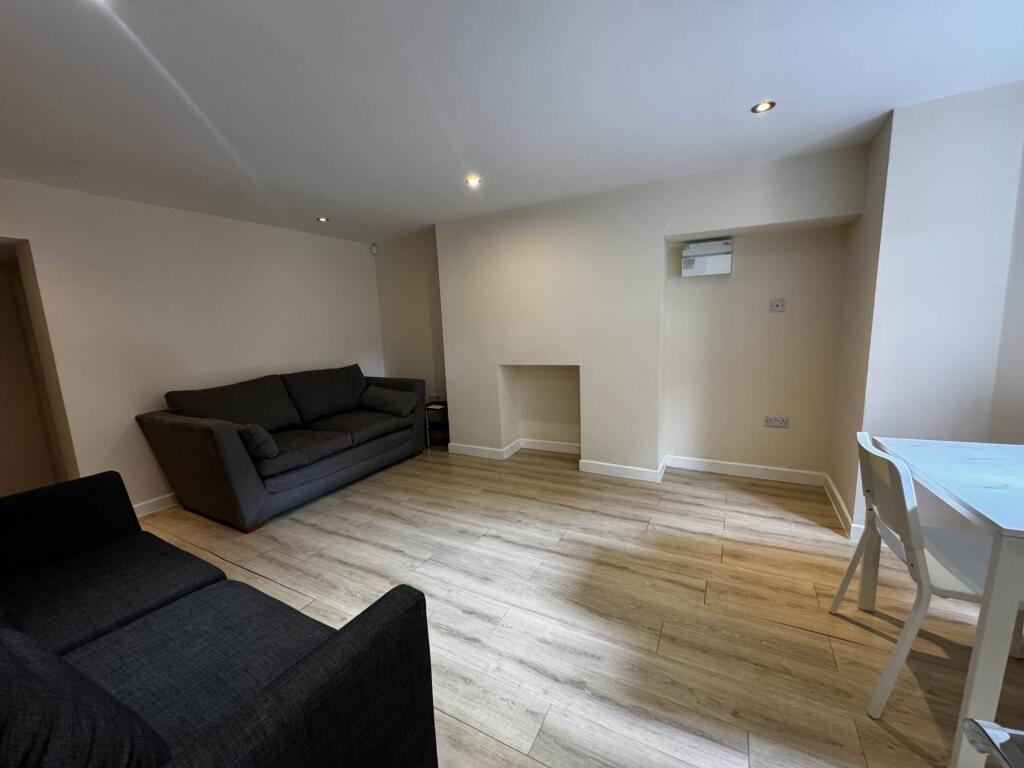1 bed 1st Floor Flat for rent in Gatley. From Flax & Co - Manchester