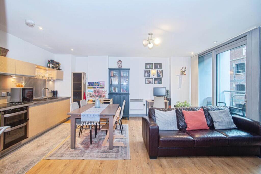 2 bed Apartment for rent in Manchester. From Flax & Co - Manchester 2 bed Apartment for rent in Manchester. From Flax & Co - Manchester