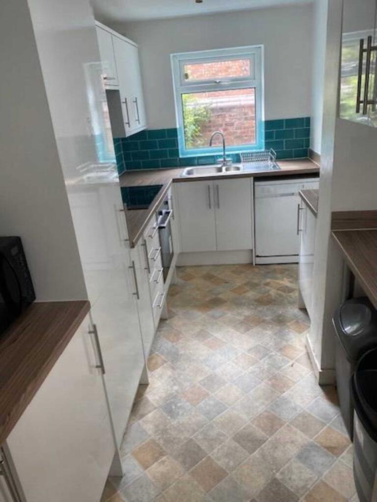 6 bed Mid Terraced House for rent in Gatley. From Flax & Co - Manchester 6 bed Mid Terraced House for rent in Gatley. From Flax & Co - Manchester