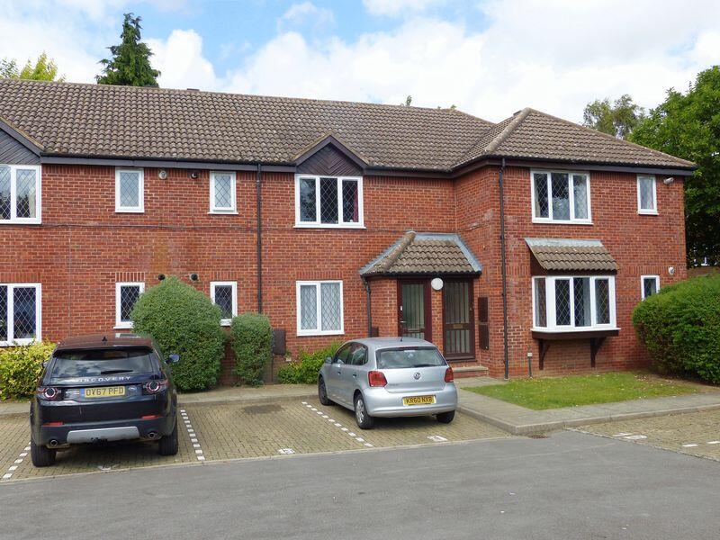 2 bed Apartment for rent in Marlow. From Andrew Milsom Lettings - Marlow