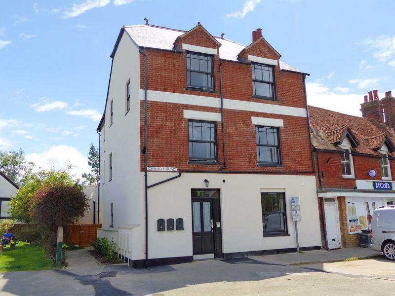2 bed 1st Floor Flat for rent in Lane End. From Andrew Milsom Lettings - Marlow