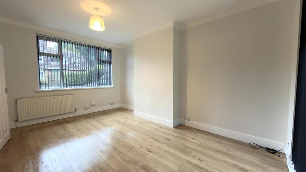 2 bed Mid Terraced House for rent in Manchester. From Buckley Frayne - Manchester