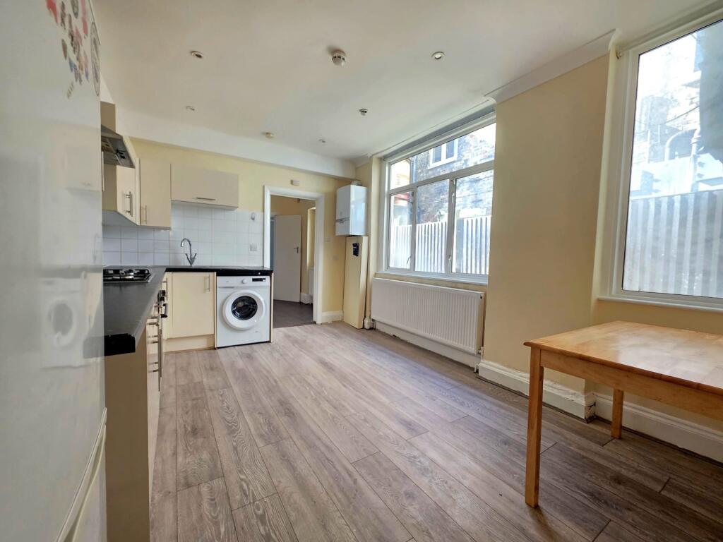 2 bed 1st Floor Flat for rent in Willesden. From Marble Sales & Lettings - London