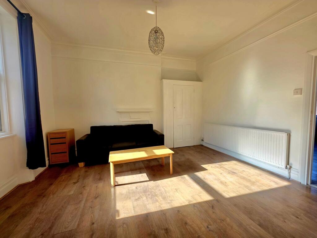 2 bed 1st Floor Flat for rent in Willesden. From Marble Sales & Lettings - London