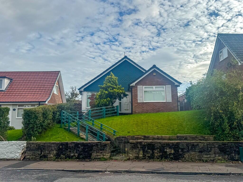 2 bed Bungalow for rent in Affetside. From Harrison Lettings and ManagementÂ’ - Bury