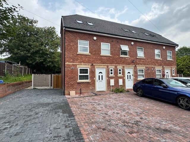 4 bed Town House for rent in Bury. From Harrison Lettings and ManagementÂ’ - Bury 4 bed Town House for rent in Bury. From Harrison Lettings and ManagementÂ’ - Bury