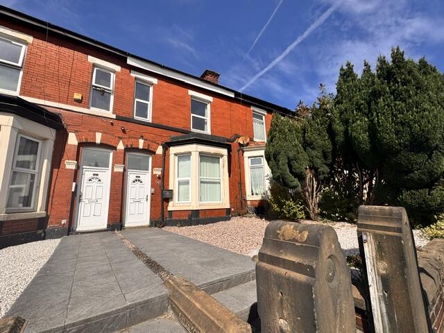 4 bed Mid Terraced House for rent in Bury. From Harrison Lettings and ManagementÂ’ - Bury
