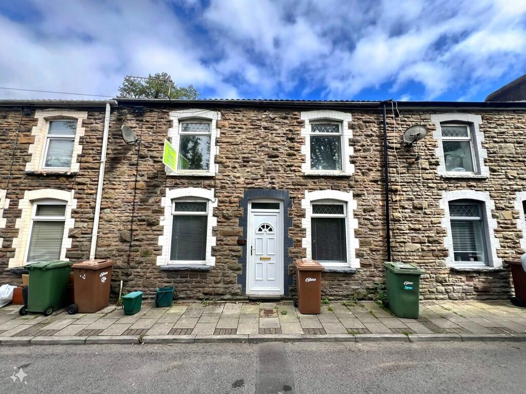 2 bed Mid Terraced House for rent in Bargoed. From Lucas Estates & Rentals - Ystrad Mynach
