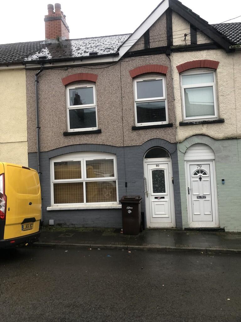 3 bed Mid Terraced House for rent in Tredegar. From Lucas Estates & Rentals - Ystrad Mynach