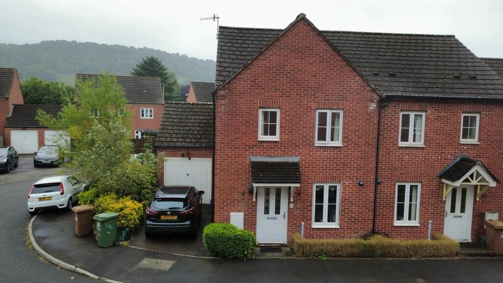 3 bed Semi Detached for rent in Llanbradach. From Lucas Estates & Rentals - Ystrad Mynach