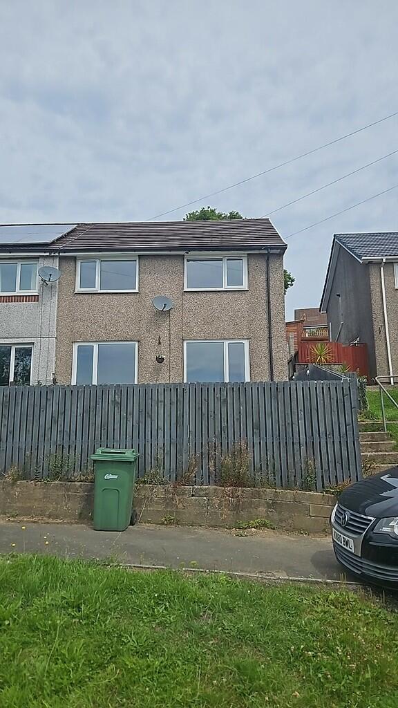 3 bed Semi Detached for rent in Llanbradach. From Lucas Estates & Rentals - Ystrad Mynach