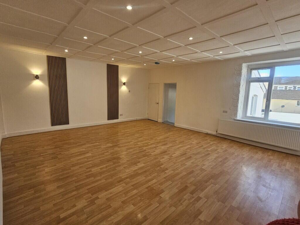 2 bed 1st Floor Flat for rent in Ystrad Mynach. From Lucas Estates & Rentals - Ystrad Mynach