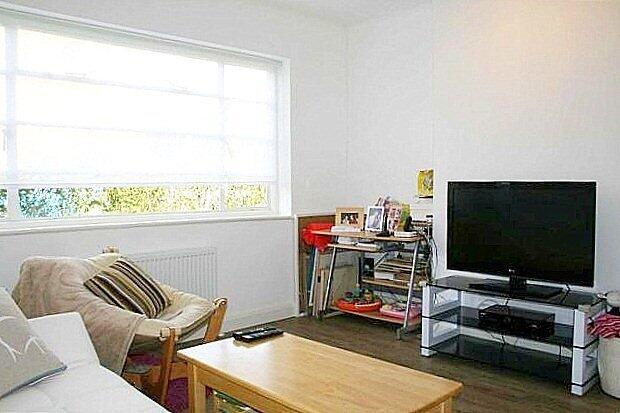 2 bed Annexe for rent in Finchley. From Kingsleys Estates - London