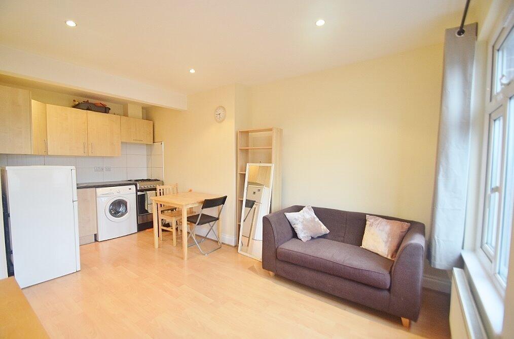 2 bed 1st Floor Flat for rent in Hendon. From Kingsleys Estates - London 2 bed 1st Floor Flat for rent in Hendon. From Kingsleys Estates - London