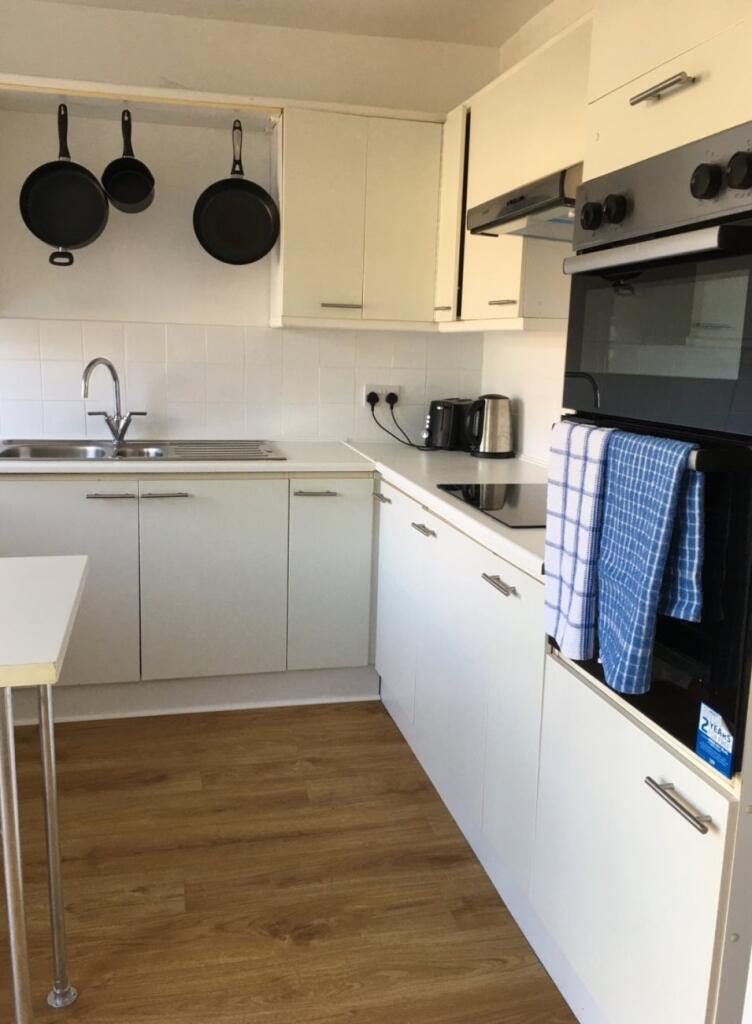 2 bed Semi Detached for rent in Finchley. From Kingsleys Estates - London 2 bed Semi Detached for rent in Finchley. From Kingsleys Estates - London