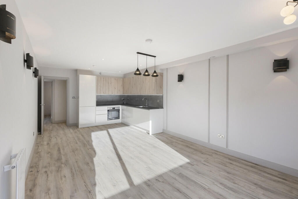 2 bed Apartment for rent in . From Prestige Properties - London Lettings