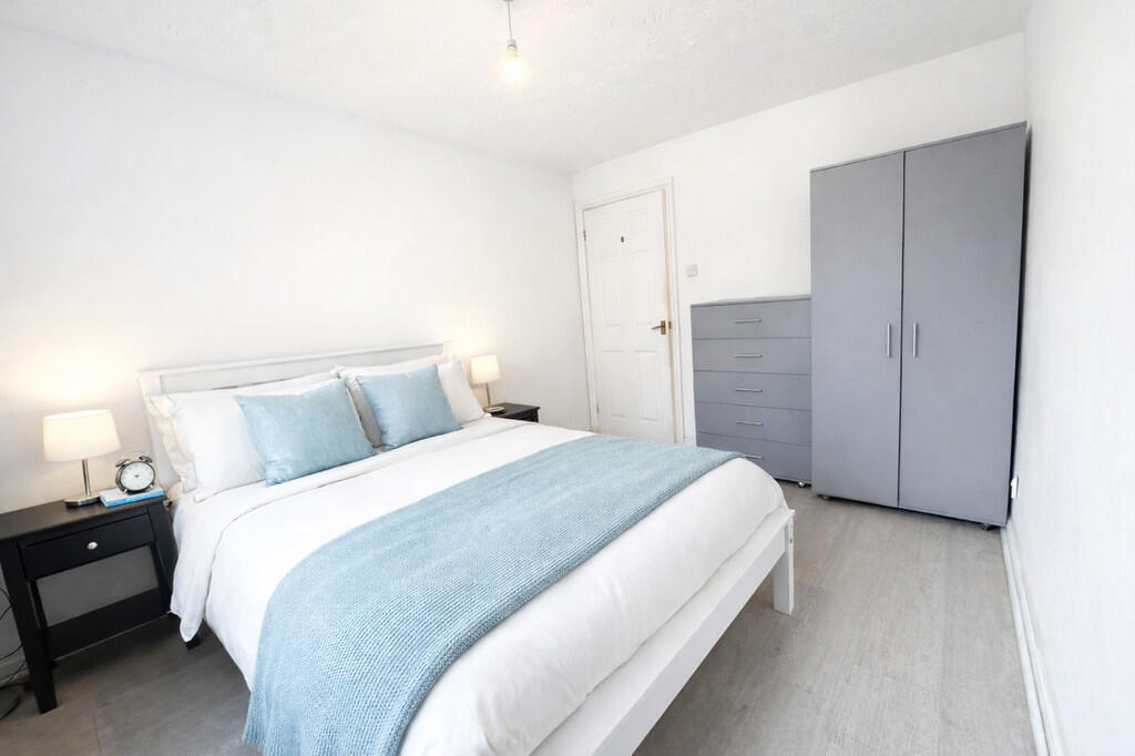 1 bed 1st Floor Flat for rent in London. From Prestige Properties - London Lettings