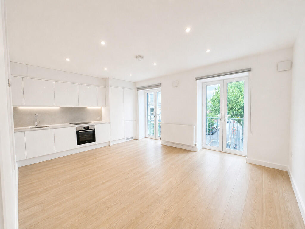1 bed 1st Floor Flat for rent in Camden Town. From Prestige Properties - London Lettings