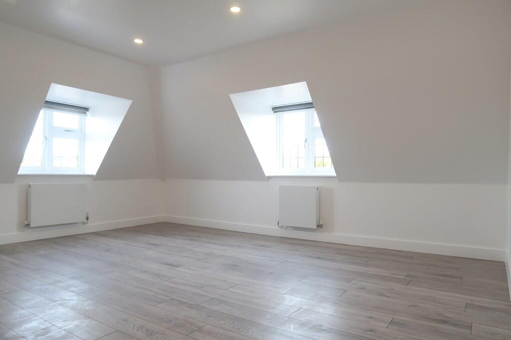 2 bed 1st Floor Flat for rent in Elstree. From Prestige Properties - London Lettings