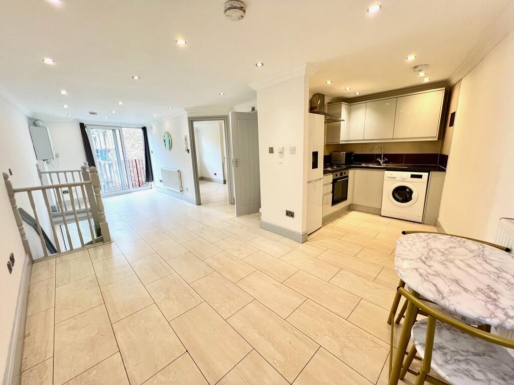 1 bed Apartment for rent in Battersea. From Prestige Properties - London Lettings