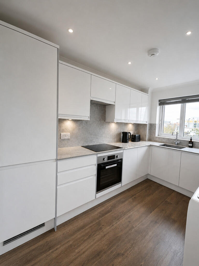 1 bed 1st Floor Flat for rent in Camden Town. From Prestige Properties - London Lettings