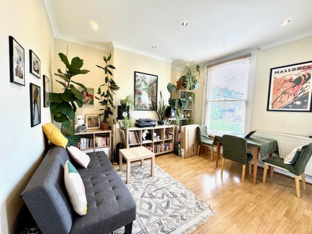 2 bed 1st Floor Flat for rent in Stoke Newington. From Prestige Properties - London Lettings 2 bed 1st Floor Flat for rent in Stoke Newington. From Prestige Properties - London Lettings