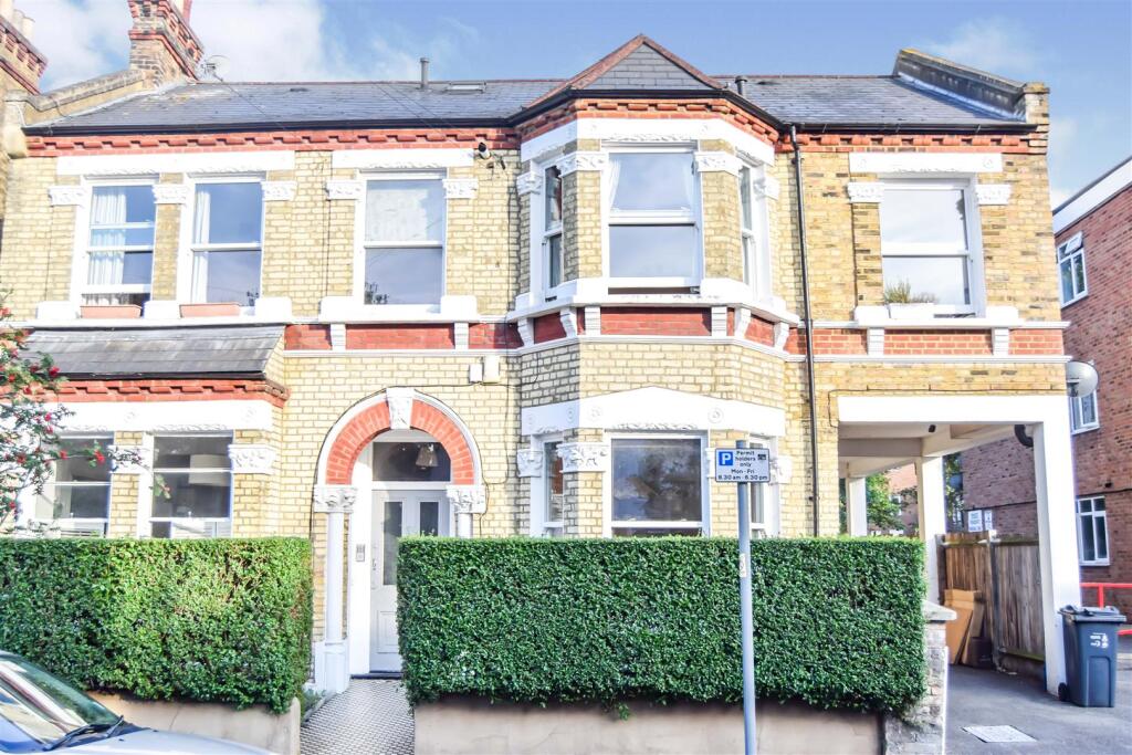 1 bed 1st Floor Flat for rent in Merton. From Ellisons - Colliers Wood