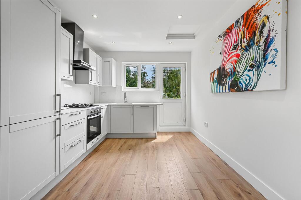 2 bed 1st Floor Flat for rent in Merton. From Ellisons - Colliers Wood