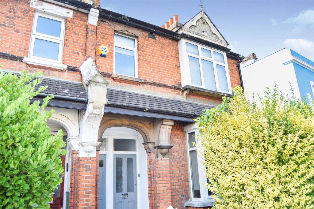 2 bed Annexe for rent in Merton. From Ellisons - Colliers Wood