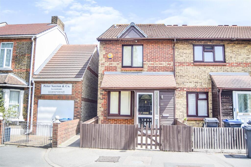 1 bed Detached for rent in Merton. From Ellisons - Colliers Wood