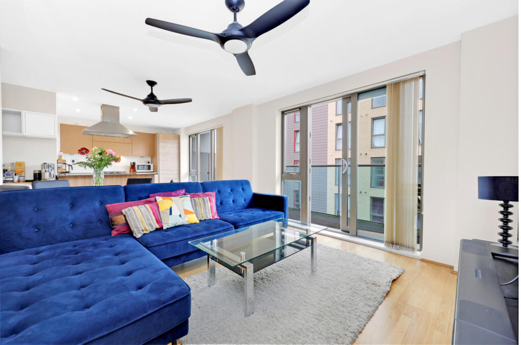 2 bed Apartment for rent in Stepney. From Hurford Salvi Carr - Aldgate