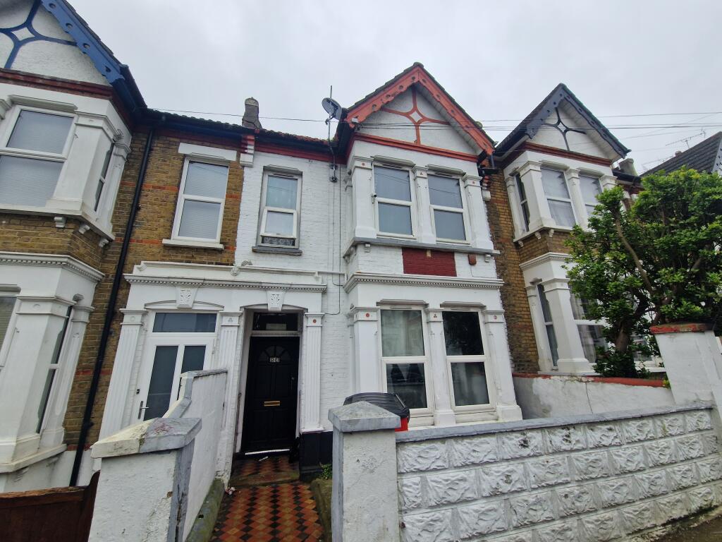 1 bed Room for rent in Southend-on-Sea. From Leaders - Southend-on-Sea