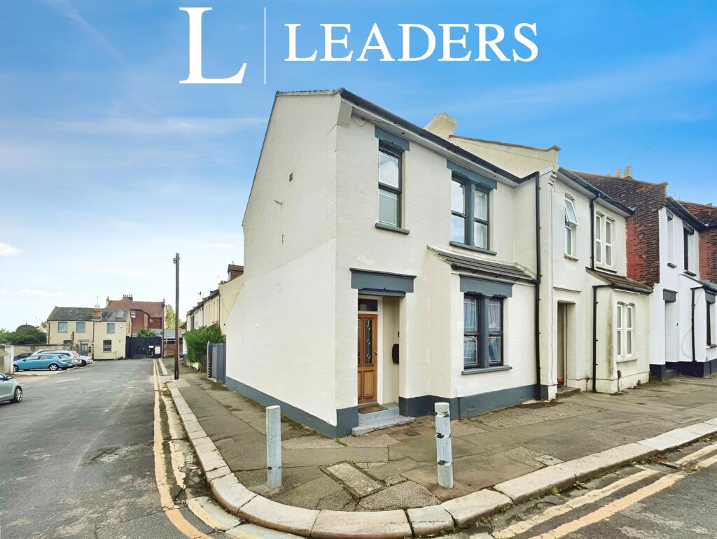 3 bed End of Terrace for rent in Southend-on-Sea. From Leaders Sales - Southend-On-Sea