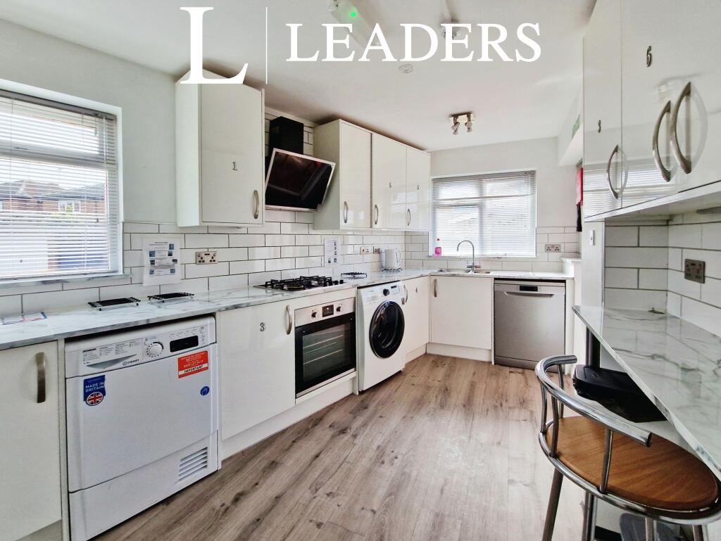 1 bed Detached for rent in Corringham. From Leaders Sales - Southend-On-Sea 1 bed Detached for rent in Corringham. From Leaders Sales - Southend-On-Sea