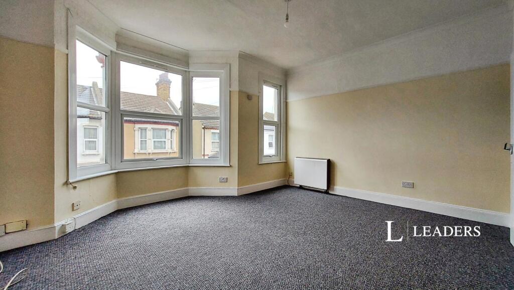 2 bed 1st Floor Flat for rent in Southend-on-Sea. From Leaders Sales - Southend-On-Sea 2 bed 1st Floor Flat for rent in Southend-on-Sea. From Leaders Sales - Southend-On-Sea