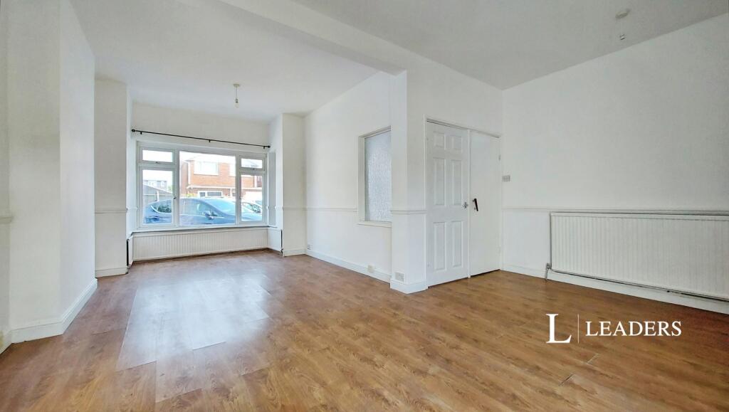 3 bed Semi Detached for rent in Southend-on-Sea. From Leaders Sales - Southend-On-Sea